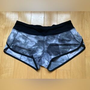 lululemon athletica Speed Up Tie Dye Shorts 2.5”